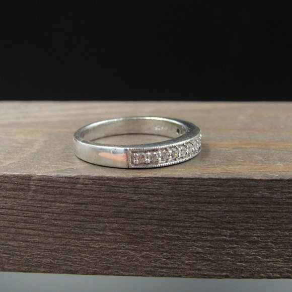 Size 6.75 Sterling Silver Cubic Zirconia Simple Band Ring Vintage - Picture 2 of 8